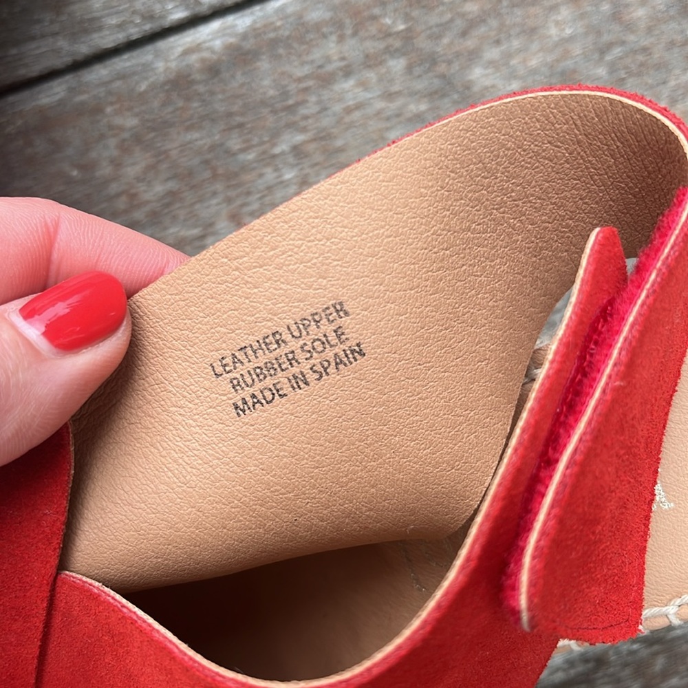 Maypol made in Spain red wedge heel espadrilles. - Picture 5 of 7